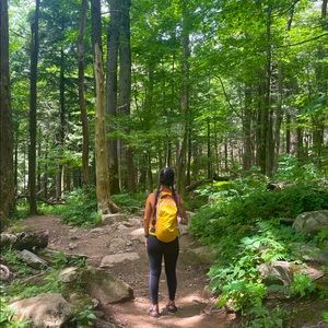 Meet your Posher, Kayla